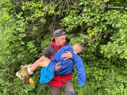 Спасіння хлопчика, якого понад три доби шукали в лісі