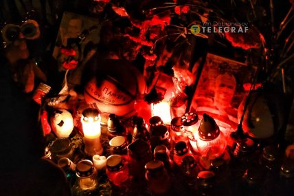 У Києві після обстрілу 24 квітня з’явився меморіал на згадку про загиблих