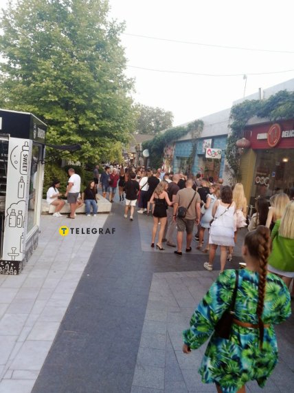 Черги перед клубом в Одесі на VERKA SERDUCHKA